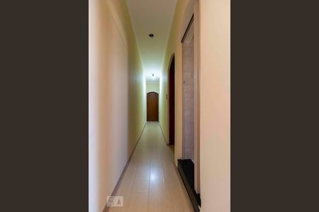 Corredor Quartos  de casa à venda com 3 quartos, 140m² em Vila Marieta, São Paulo