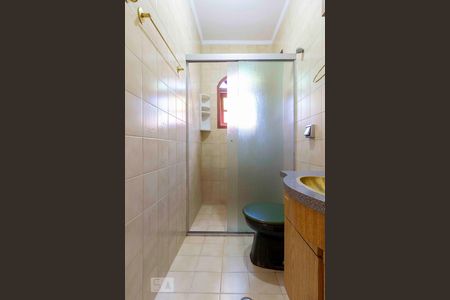 Casa à venda com 140m², 3 quartos e 2 vagas Casa à venda com 140m², 3 quartos e 2 vagasBanheiro Corredor