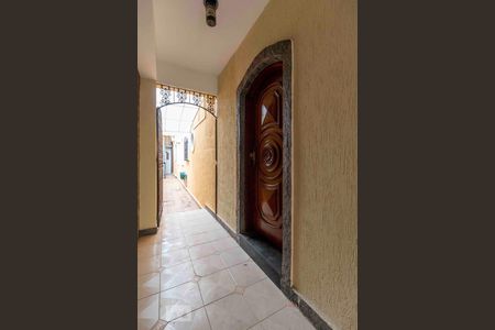 Casa à venda com 140m², 3 quartos e 2 vagas Casa à venda com 140m², 3 quartos e 2 vagasAcesso de Entra e Corredor