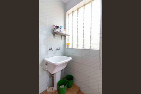 Casa à venda com 140m², 3 quartos e 2 vagas Casa à venda com 140m², 3 quartos e 2 vagasÁrea de Serviço