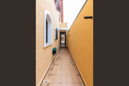 Casa à venda com 140m², 3 quartos e 2 vagas Casa à venda com 140m², 3 quartos e 2 vagasCorredor Externo