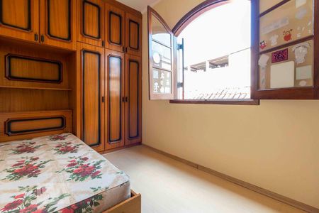 Casa à venda com 140m², 3 quartos e 2 vagas Casa à venda com 140m², 3 quartos e 2 vagasQuarto 2