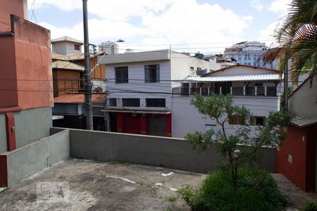 Casa à venda com 145m², 4 quartos e sem vaga Casa à venda com 145m², 4 quartos e sem vagaÁrea Externa