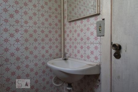 Casa à venda com 145m², 4 quartos e sem vaga Casa à venda com 145m², 4 quartos e sem vagaBanheiro 2