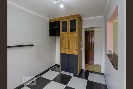 Apartamento à venda com 68m², 3 quartos e 2 vagasCozinha vista pela Área de Serviço