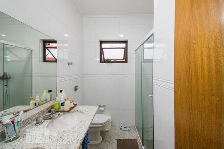 Casa à venda com 200m², 3 quartos e 3 vagasBanheiro da Suíte