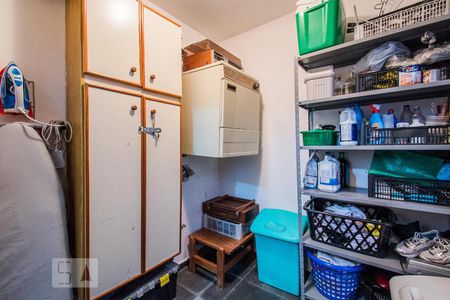 Casa à venda com 200m², 3 quartos e 3 vagasQuarto de Serviço