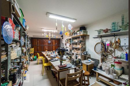 Casa à venda com 200m², 3 quartos e 3 vagasGaragem Coberta e Ateliê