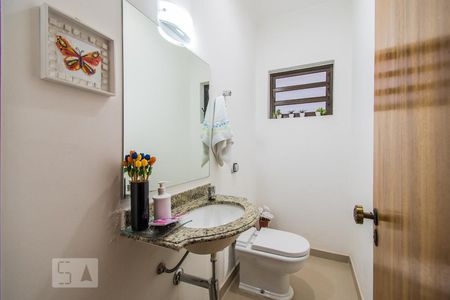 Casa à venda com 200m², 3 quartos e 3 vagasBanheiro 3