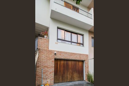 Casa à venda com 200m², 3 quartos e 3 vagasFachada