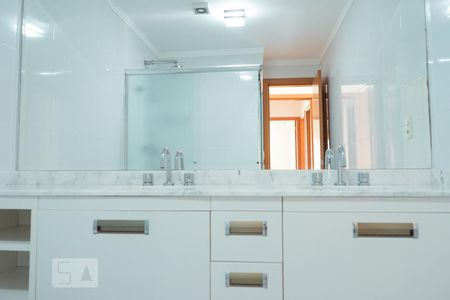 Apartamento para alugar com 123m², 3 quartos e 2 vagasBanheiro da suíte