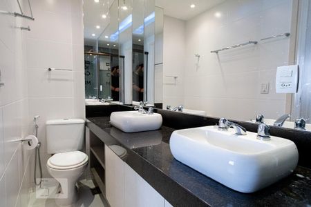 Suite Banheiro de apartamento à venda com 3 quartos, 74m² em Maracanã, Rio de Janeiro