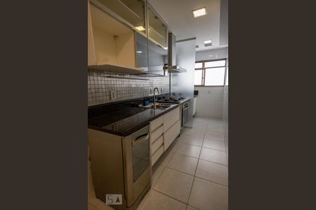 Cozinha de apartamento à venda com 3 quartos, 74m² em Maracanã, Rio de Janeiro