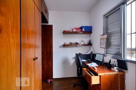 Casa à venda com 220m², 3 quartos e 2 vagasQuarto