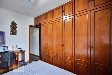 Casa à venda com 220m², 3 quartos e 2 vagasQuarto 1