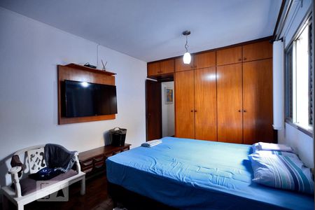 Casa à venda com 220m², 3 quartos e 2 vagasQuarto Suíte