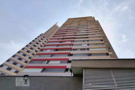 Apartamento para alugar com 66m², 2 quartos e 2 vagas Apartamento para alugar com 66m², 2 quartos e 2 vagasFachada