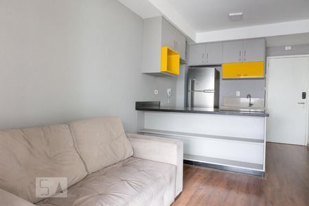 Sala de apartamento para alugar com 2 quartos, 66m² em Parque Industrial Tomas Edson, São Paulo