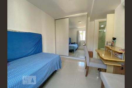 Apartamento à venda com 181m², 3 quartos e 2 vagasQuarto 2 Suíte