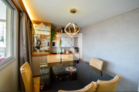 Apartamento à venda com 181m², 3 quartos e 2 vagas Apartamento à venda com 181m², 3 quartos e 2 vagasSala