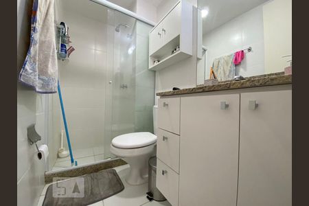 Apartamento à venda com 181m², 3 quartos e 2 vagasBanheiro da Suíte