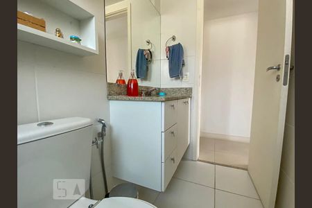 Apartamento à venda com 181m², 3 quartos e 2 vagasBanheiro Social