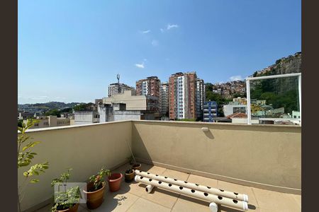 Apartamento à venda com 181m², 3 quartos e 2 vagasVaranda do Segundo Andar