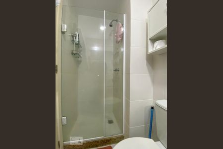 Apartamento à venda com 181m², 3 quartos e 2 vagasBanheiro da Suíte