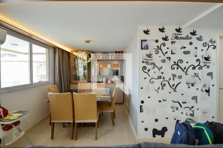 Apartamento à venda com 181m², 3 quartos e 2 vagas Apartamento à venda com 181m², 3 quartos e 2 vagasSala