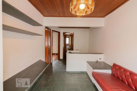 Casa para alugar com 250m², 3 quartos e 1 vaga Casa para alugar com 250m², 3 quartos e 1 vagaSala de TV