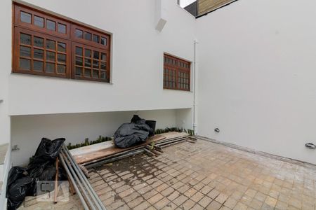 Casa para alugar com 250m², 3 quartos e 1 vaga Casa para alugar com 250m², 3 quartos e 1 vagaGaragem