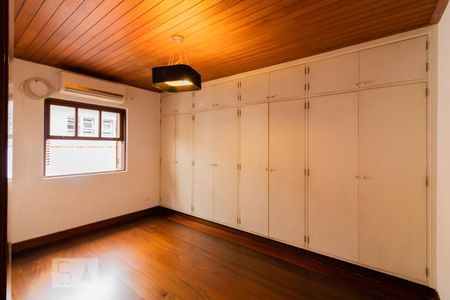 Casa para alugar com 250m², 3 quartos e 1 vaga Casa para alugar com 250m², 3 quartos e 1 vagaQuarto 1