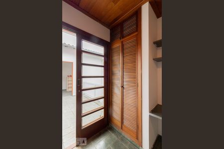 Casa para alugar com 250m², 3 quartos e 1 vaga Casa para alugar com 250m², 3 quartos e 1 vagaSala de TV