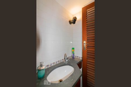 Casa para alugar com 250m², 3 quartos e 1 vaga Casa para alugar com 250m², 3 quartos e 1 vagaLavabo