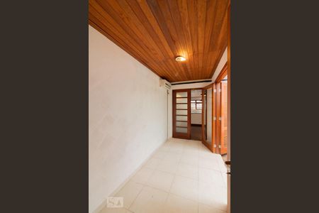 Casa para alugar com 250m², 3 quartos e 1 vaga Casa para alugar com 250m², 3 quartos e 1 vagaEscritório