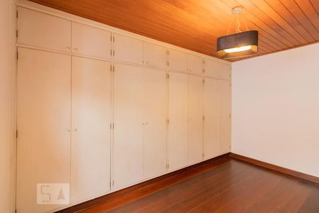 Casa para alugar com 250m², 3 quartos e 1 vaga Casa para alugar com 250m², 3 quartos e 1 vagaQuarto 2