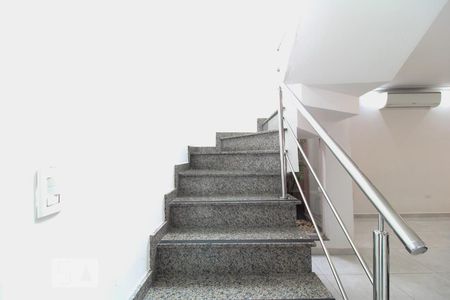 Escada de casa à venda com 3 quartos, 135m² em Ipiranga, São Paulo