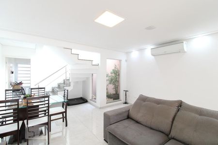 Sala de casa à venda com 3 quartos, 135m² em Ipiranga, São Paulo