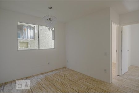 Quarto 1 de apartamento para alugar com 2 quartos, 40m² em Cavalhada, Porto Alegre