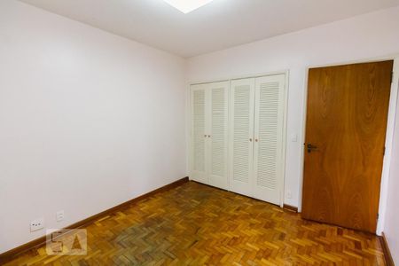 Apartamento à venda com 217m², 4 quartos e 1 vagaQuarto 01