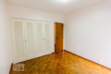 Apartamento à venda com 217m², 4 quartos e 1 vagaQuarto 01