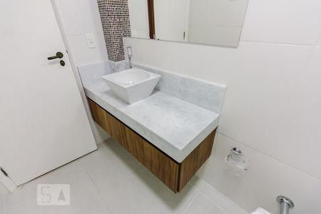 Apartamento à venda com 217m², 4 quartos e 1 vagaBanheiro 02