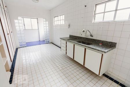 Apartamento à venda com 217m², 4 quartos e 1 vagaCozinha