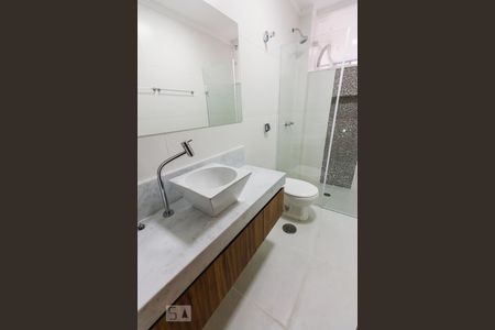 Apartamento à venda com 217m², 4 quartos e 1 vagaBanheiro 02
