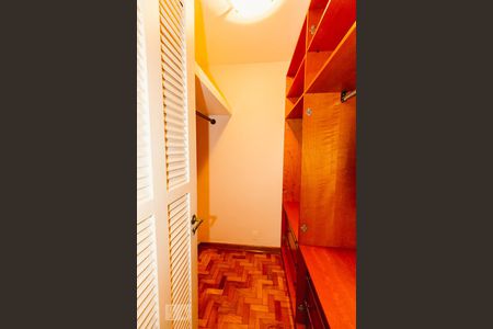 Apartamento à venda com 217m², 4 quartos e 1 vagaQuarto 04 Closet