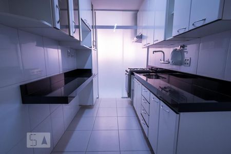 Apartamento à venda com 57m², 2 quartos e 2 vagasCozinha