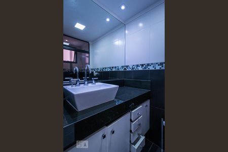 Apartamento à venda com 57m², 2 quartos e 2 vagasBanheiro