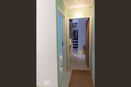 Casa à venda com 250m², 3 quartos e 2 vagas Casa à venda com 250m², 3 quartos e 2 vagasCorredor - 2º Andar