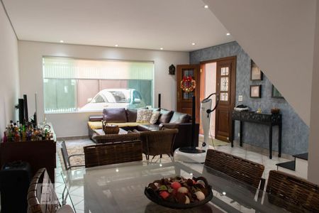 Sala de casa à venda com 3 quartos, 250m² em Vila Basileia, São Paulo