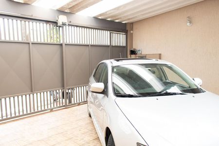 Casa à venda com 250m², 3 quartos e 2 vagas Casa à venda com 250m², 3 quartos e 2 vagasGaragem